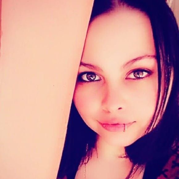 Meet your Posher, Tori - Picture 1 of 1